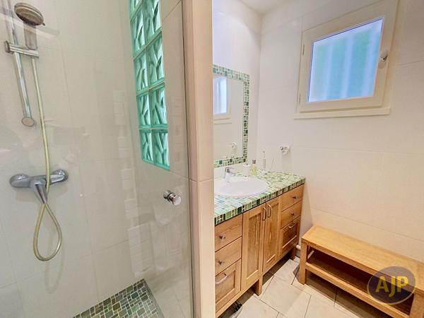 Maison à vendre Blanquefort - 5 pièces, 141m² avec 4 chambre(s) à 569 000€ - AJP Immobilier Le Bouscat