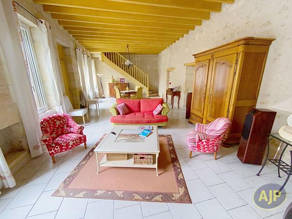 Maison à vendre Blanquefort - 5 pièces, 141m² avec 4 chambre(s) à 569 000€ - AJP Immobilier Le Bouscat