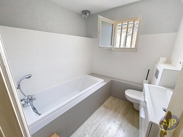 Maison à vendre Blanquefort - 5 pièces, 141m² avec 4 chambre(s) à 569 000€ - AJP Immobilier Le Bouscat