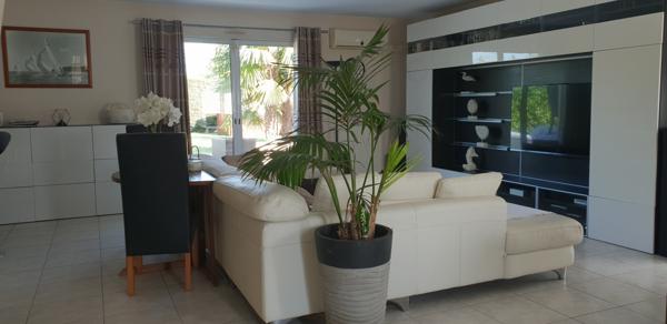 Un petit havre de paix à pieds du centre-ville et de toutes ses commodités!