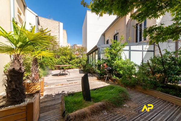 Maison d'exception à vendre - La Garenne-Colombes 1 280 000 € **  - Référence  538CL