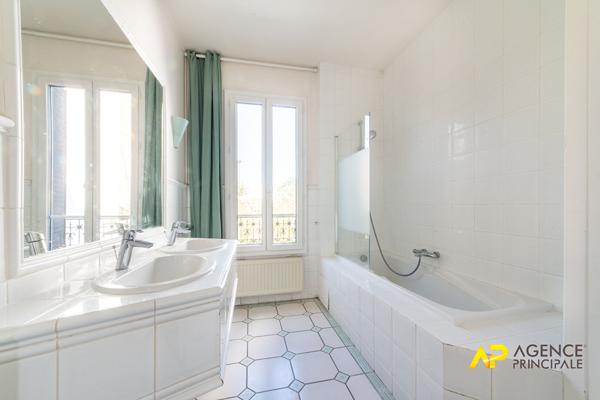 Maison d'exception à vendre - La Garenne-Colombes 1 280 000 € **  - Référence  538CL