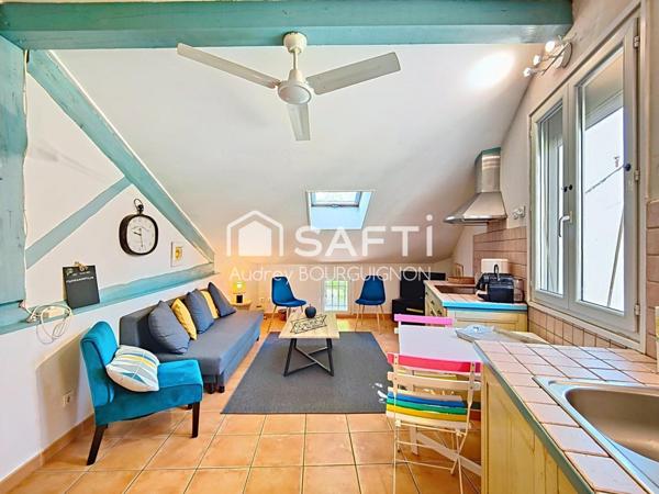 Maison atypique avec jardin en ville