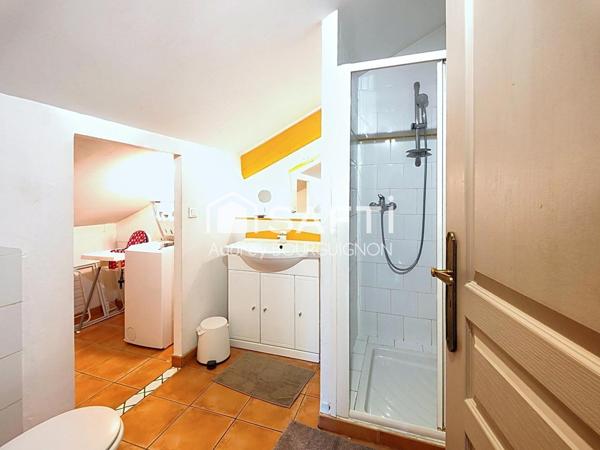 Maison atypique avec jardin en ville