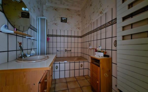 Appartement à vendre    3 pièces • 78,44 m2 Saint-Étienne