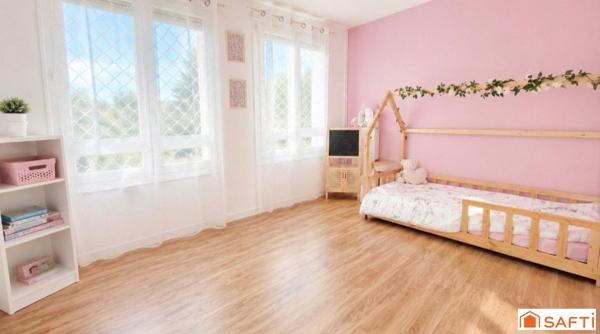 APPARTEMENT 4 CHAMBRES BALCONS PARKING