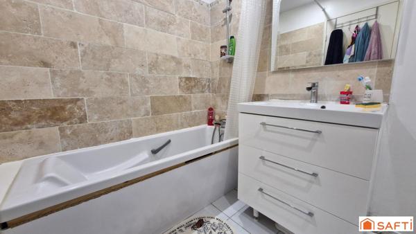 APPARTEMENT 4 CHAMBRES BALCONS PARKING