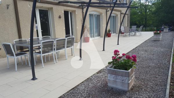 Maison 11 pièces 379 m2