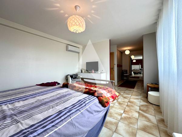 Maison 11 pièces 379 m2