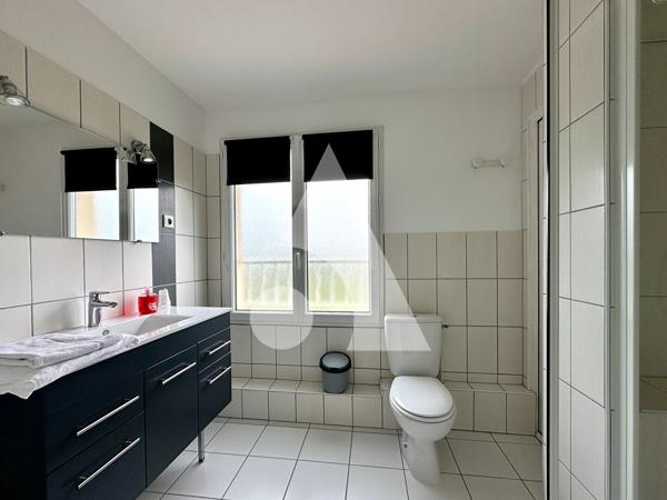 Maison 11 pièces 379 m2