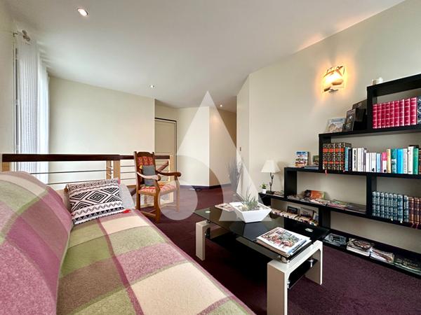 Maison 11 pièces 379 m2