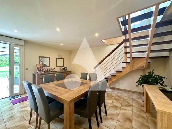 Maison 11 pièces 379 m2