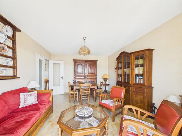 Appartement Valence T2 - 49.5 m2 avec grand balcon et place de parking privative