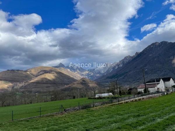 Maison - Vallee d'aspe - Réf.:205128 VALLEE D'ASPE - MAISON DE VILLAGE EN TRES BON ETAT STRUCTUREL AVEC JARDINET ET VUE SUR MONTAGNES -
