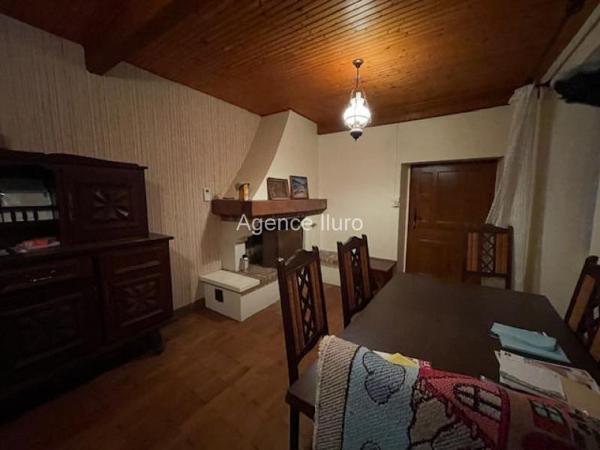 Maison - Vallee d'aspe - Réf.:205128 VALLEE D'ASPE - MAISON DE VILLAGE EN TRES BON ETAT STRUCTUREL AVEC JARDINET ET VUE SUR MONTAGNES -