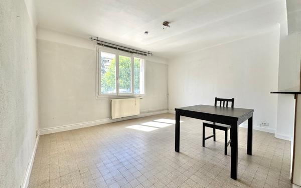 Appartement à vendre    3 pièces • 56,22 m2 Marseille 9