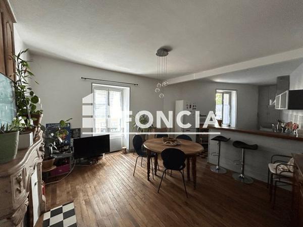 Location Appartement meublé 3 pièces 58 m² - 30 PLACE DE LA LIBERTE Poitiers 86000