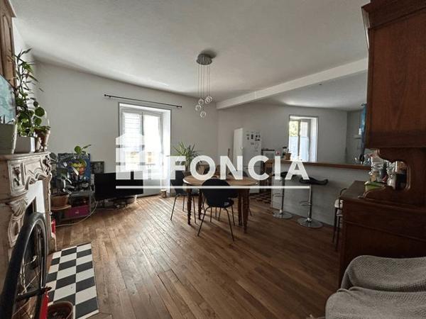 Location Appartement meublé 3 pièces 58 m² - 30 PLACE DE LA LIBERTE Poitiers 86000