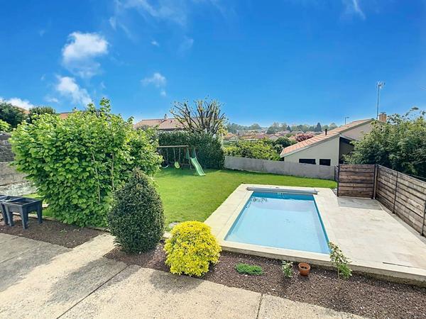 Maison renovee avec piscine