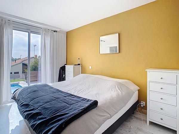 Maison renovee avec piscine