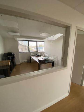 Local de bureaux et salle de réunion Pau nord 370 m2