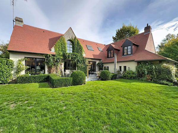 Maison de caractère au Cartelot avec jardin paysager