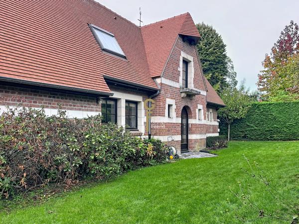 Maison de caractère au Cartelot avec jardin paysager