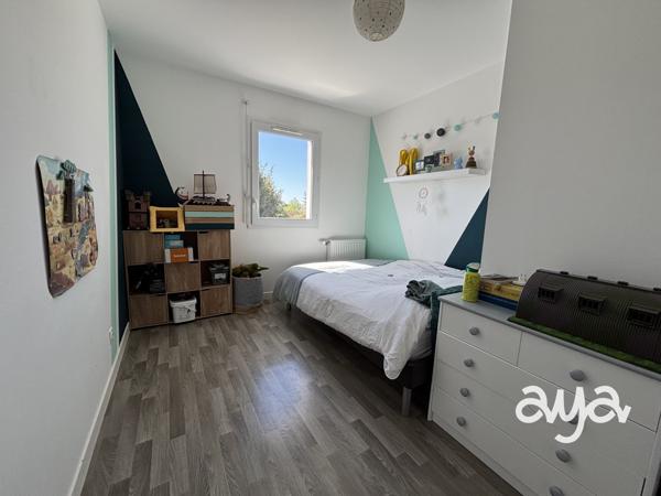 Maison lumineuse avec jardin sans vis-à-vis – commerces et écoles à pied