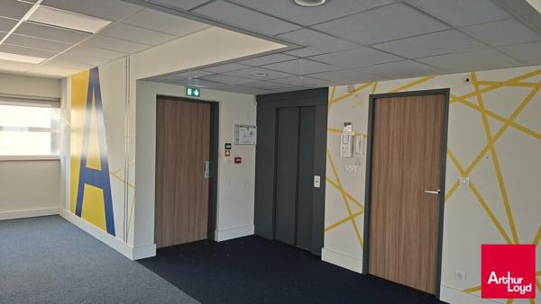 LOCATION BUREAUX 218M² GARE LE MANS