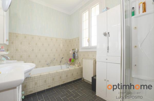 🏡 Propriété exceptionnelle avec étang privé sur plus de 1,7 hectare – Mazerolles, Charente 🌳🦆