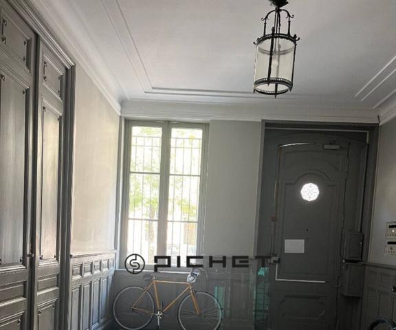 Appartement 2 pièces 77 m²