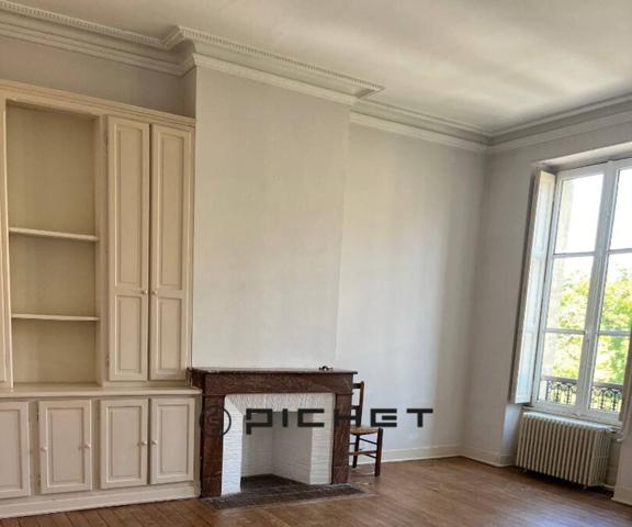 Appartement 2 pièces 77 m²