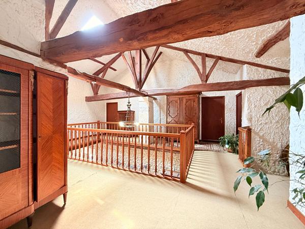 Maison Barbezieux Saint Hilaire 8 pièce(s) 341 m2 Barbezieux saint hilaire