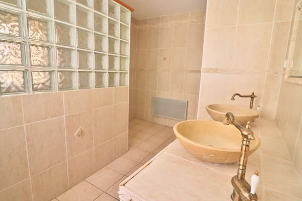 En exclusivité au Luc: belle maison de ville T4 107m2 aucun travaux