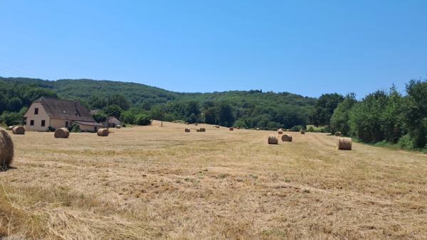 Terrain à vendre de 1 800,00 m² LANZAC (46)
