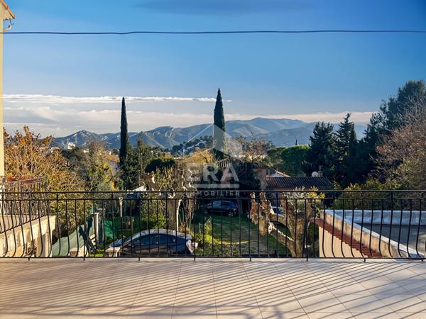 À Vendre T4 109 m2 à rénover le village des caillols 13012 Marseille