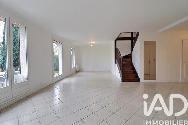 Maison à vendre 7 pièces 143 m² Ozoir-la-Ferrière
