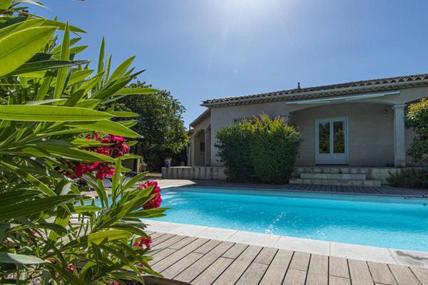 VILLA avec Piscine Grand Jardin  - MOUSSAN