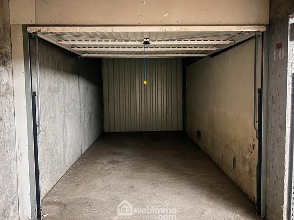 Garage 11 m² à Angers 49100