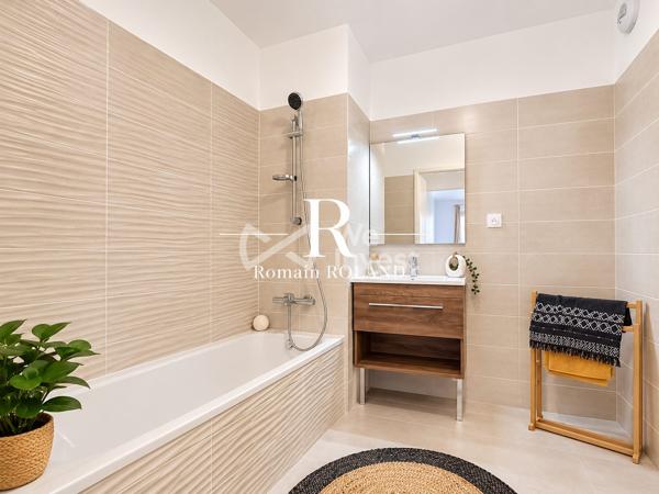 T3 neuf - 67,83 m² - Terrasse de 44 m², à 400 m de la plage