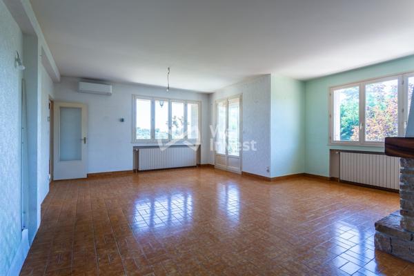 MAISON 8 PIECES 274 M² - 5/6 CHAMBRES + BUREAU - TERRAIN 1434 M² - 69390 MILLERY