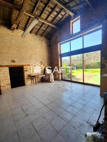 Maison de charme avec fort potentiel  145 m² plus annexe de 120 m² quartier Saint André d'Ornay