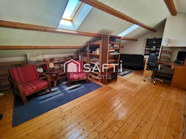 Maison de charme avec fort potentiel  145 m² plus annexe de 120 m² quartier Saint André d'Ornay