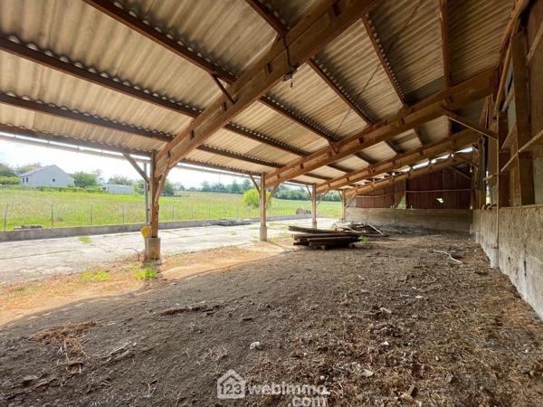 Grange 450 m² à Soulaines-sur-Aubance 49610