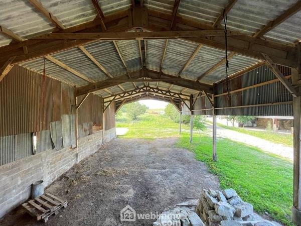Grange 450 m² à Soulaines-sur-Aubance 49610