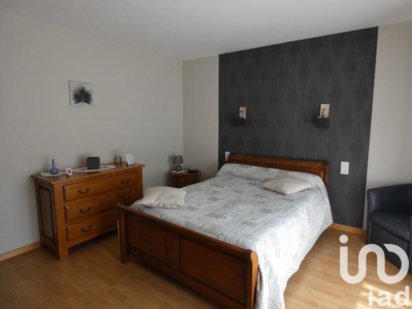 Mas 17 pièces de 441 m² à Bollène (84500)