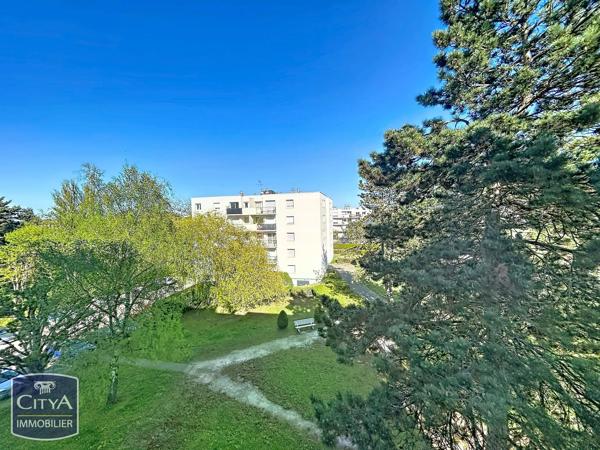 Appartement à vendre 4 pièces 77m² Chartres (28000)