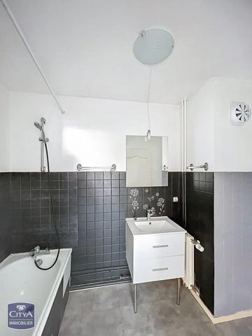 Appartement à vendre 4 pièces 77m² Chartres (28000)