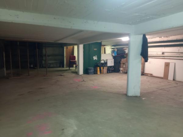 Lille (59800) Parking privé indépendant - 8 emplacements - 200m²