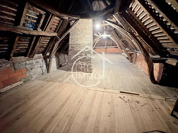 LA FORCE : Ancienne ferme 6 pièces de 153m² avec séchoir à tabac